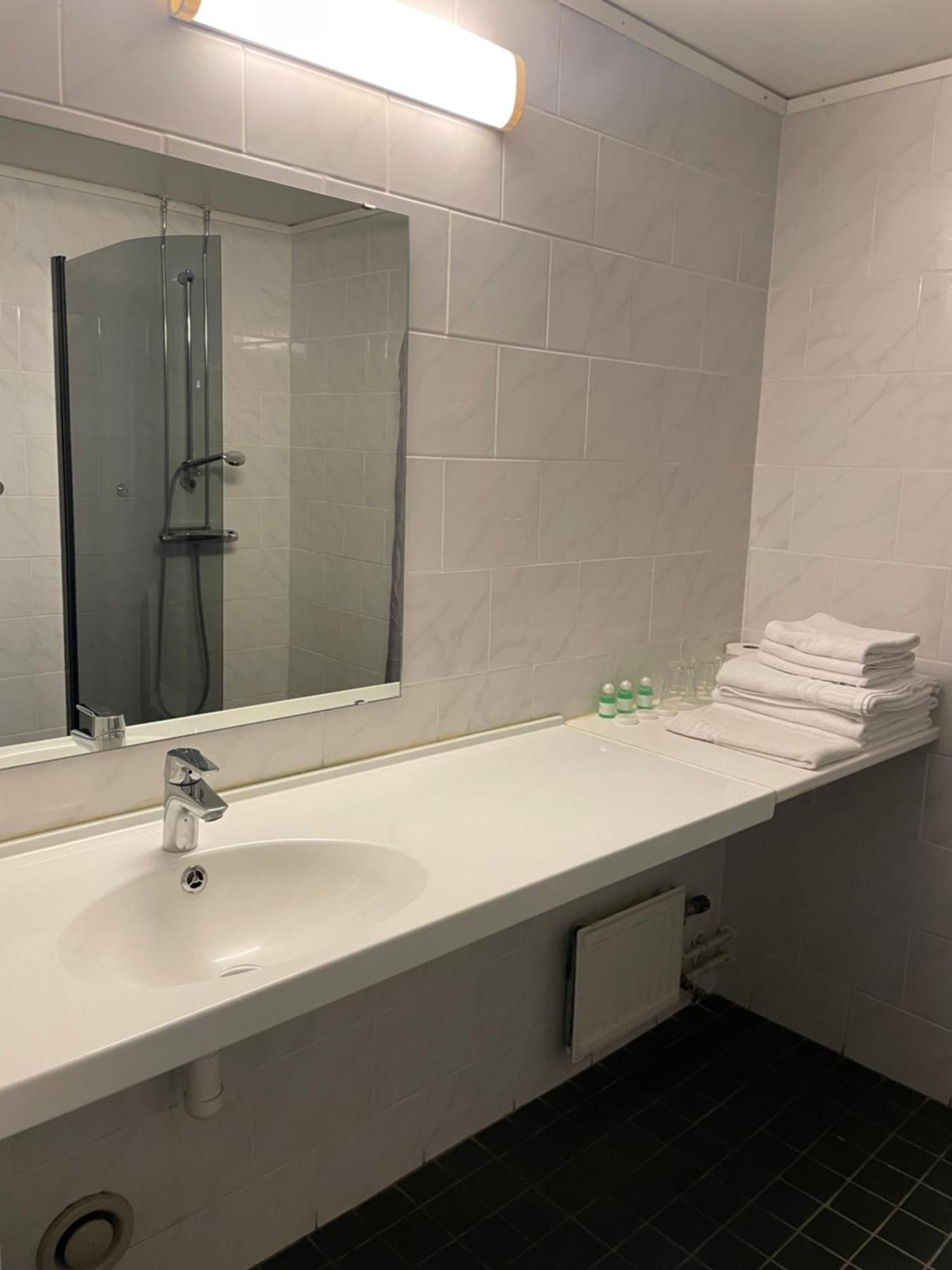 Hotell Smedjan Паяла Екстериор снимка